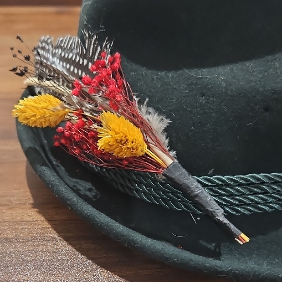 German Bavarian Alpine Green Wool Hat with Floral Accent - Picture 5 of 5